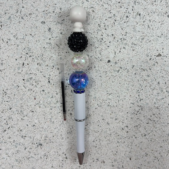 Rare Snowgie Doorables Pen with ink refill - Picture 3 of 3